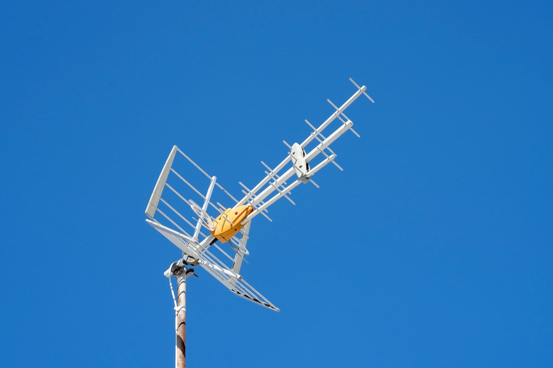 Collection of antenna in a gallery layout