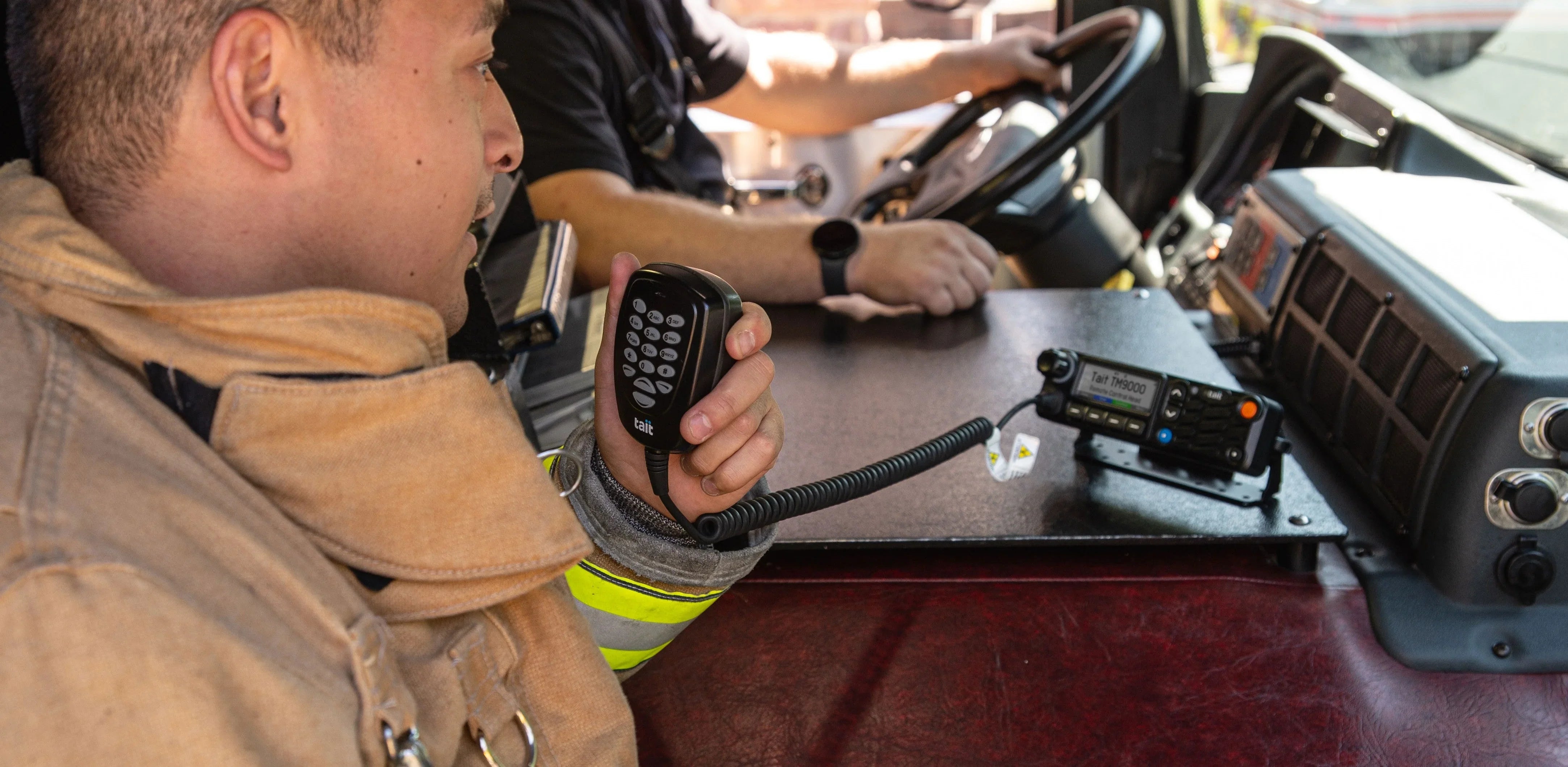 fixed mounted VHF UHF two-way radios nz
